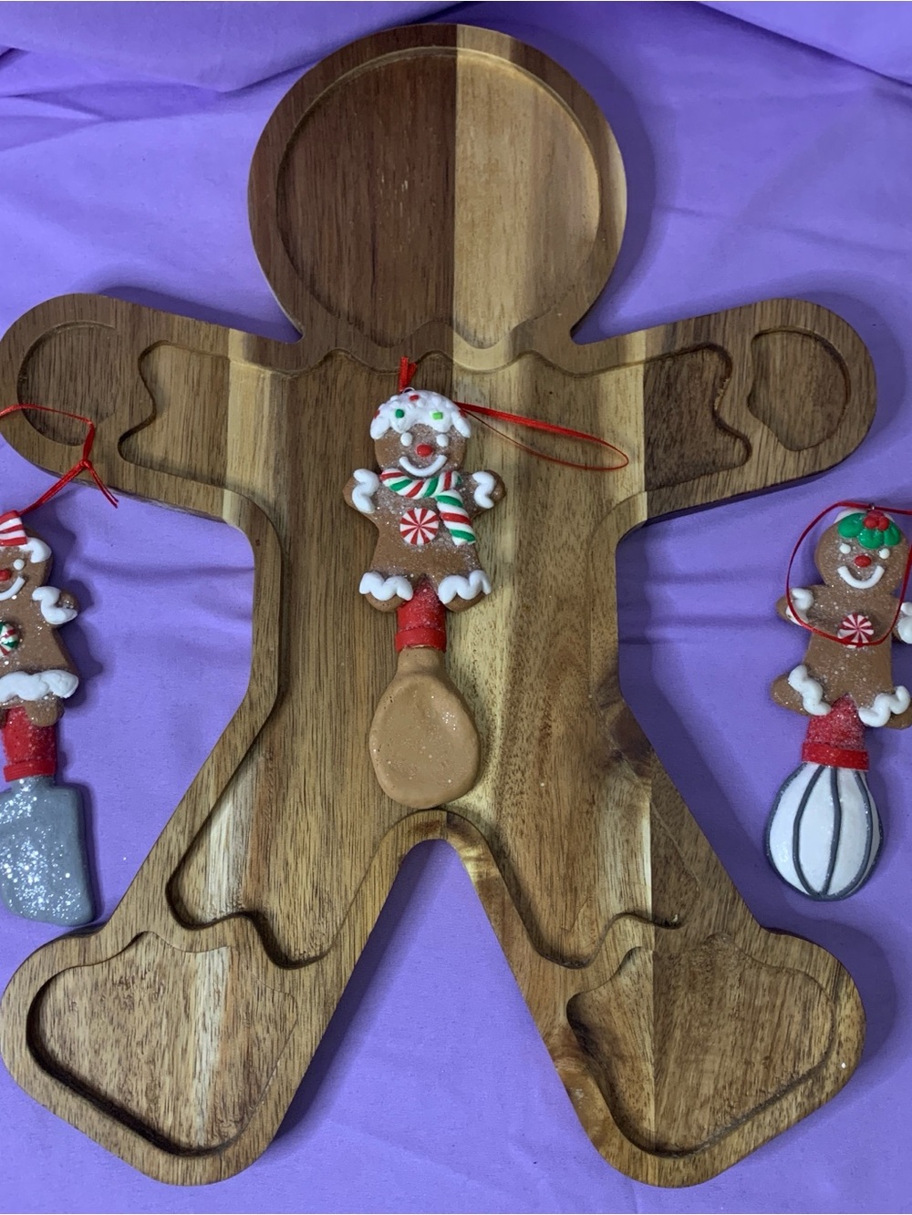 Gingerbread-Shaped Wooden Serving Tray in Natural Brown